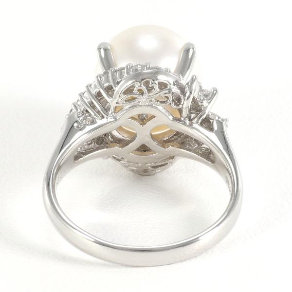 PT900 Platinum Pearl Ring with Diamond in Excellent Condition