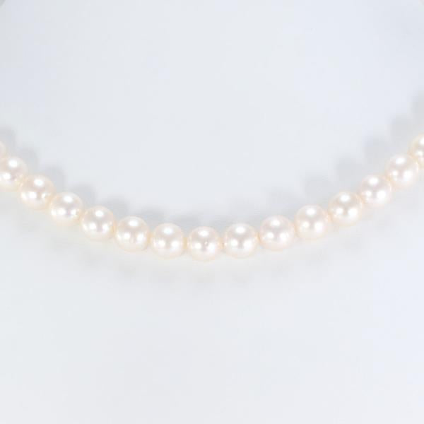 Silver Akoya Pearl Necklace in Pristine Condition