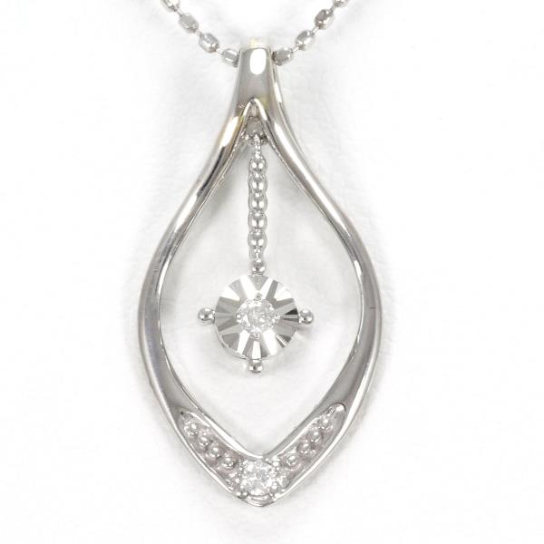 K10 White Gold Diamond Necklace in Excellent Condition