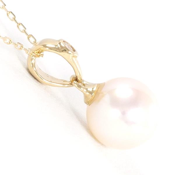 K18 Yellow Gold Pearl Necklace in Excellent Condition