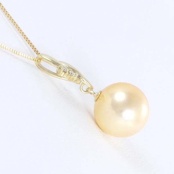 K18 Yellow Gold Pearl Diamond Necklace in Excellent Condition