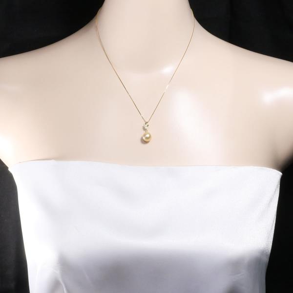 K18 Yellow Gold Pearl Diamond Necklace in Excellent Condition