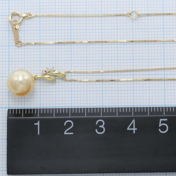 K18 Yellow Gold Pearl Diamond Necklace in Excellent Condition