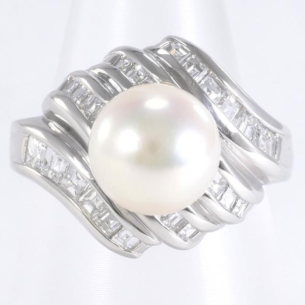 PT900 Platinum Ring with Akoya Pearl and Diamond in Excellent Condition