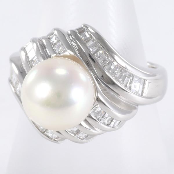 PT900 Platinum Pearl Ring with Diamond in Excellent Condition