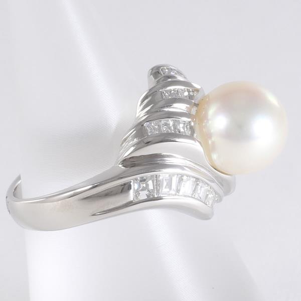 PT900 Platinum Pearl Ring with Diamond