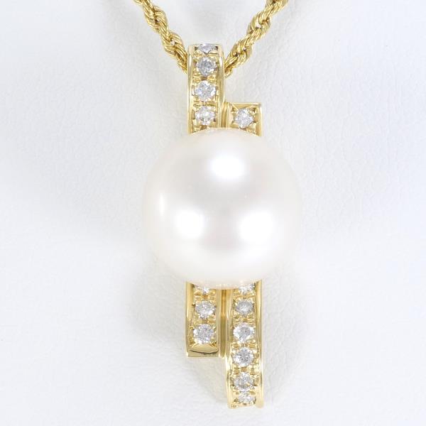 K18 Yellow Gold Pearl Necklace with Diamond in Excellent Condition