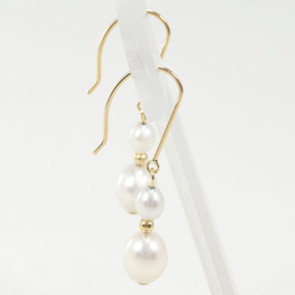 K18 Yellow Gold Pearl Earrings in Excellent Condition