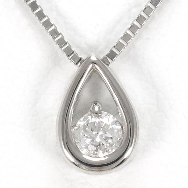 K14 White Gold Diamond Necklace in Excellent Condition