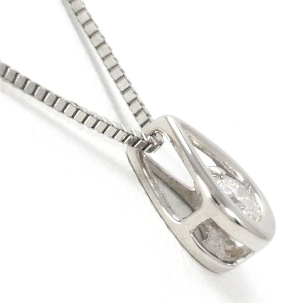 K14 White Gold Diamond Necklace in Excellent Condition