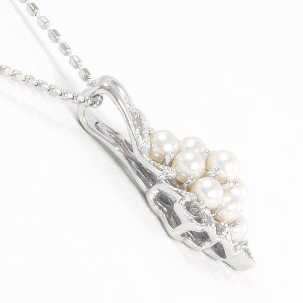 K18 White Gold Pearl Necklace