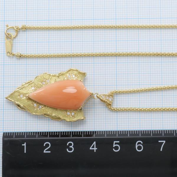 K18 Yellow Gold Coral Necklace with Diamond in Excellent Condition