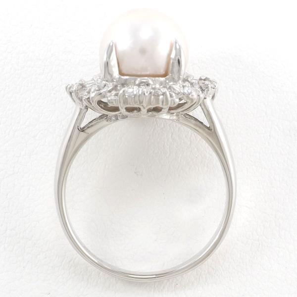 PT900 Platinum Pearl Ring with Diamond in Excellent Condition