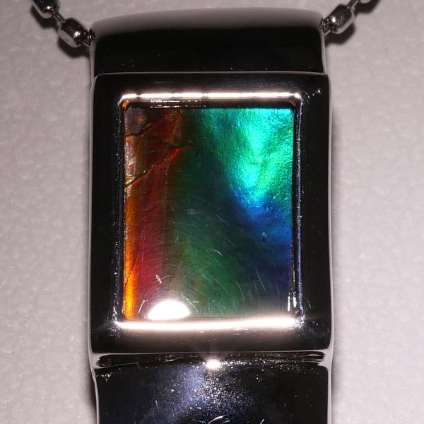 K18 White Gold Ammolite Necklace in Pristine Condition