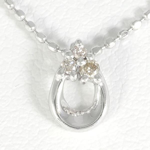 K10 White Gold Diamond Necklace in Excellent Condition