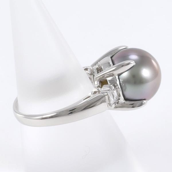 PT900 Platinum Ring with Black Pearl and Diamond in Excellent Condition