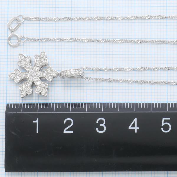 K18 White Gold Diamond Necklace in Pristine Condition