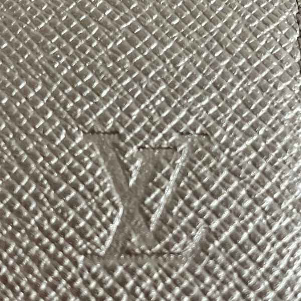 Louis Vuitton Leather Card Case MB0072A in Great Condition