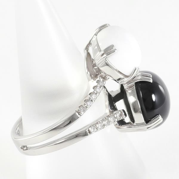 K18 White Gold Ring with Onyx, Chalcedony, and Diamond 0.25ct in Excellent Condition