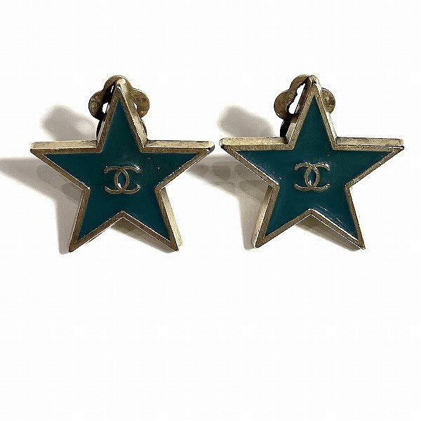 Chanel Coco Mark Star Earrings Green 01P in Good Condition