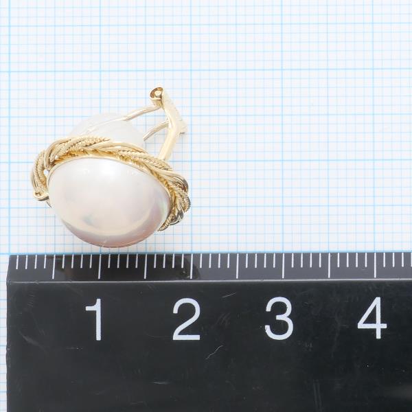 K18 Yellow Gold Mabe Pearl Earrings in Excellent Condition