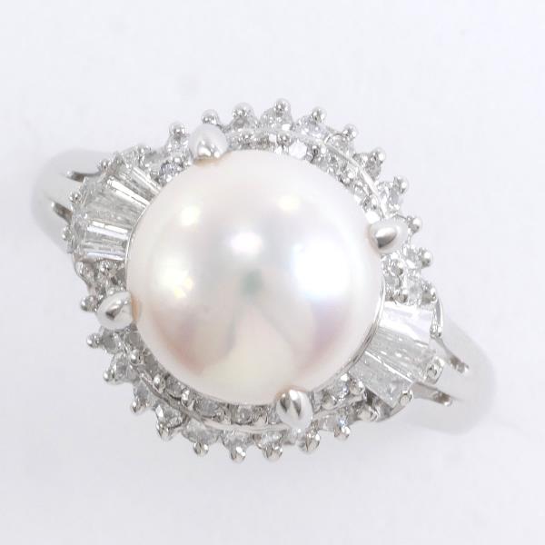 PT900 Platinum Pearl Ring with Diamond in Excellent Condition