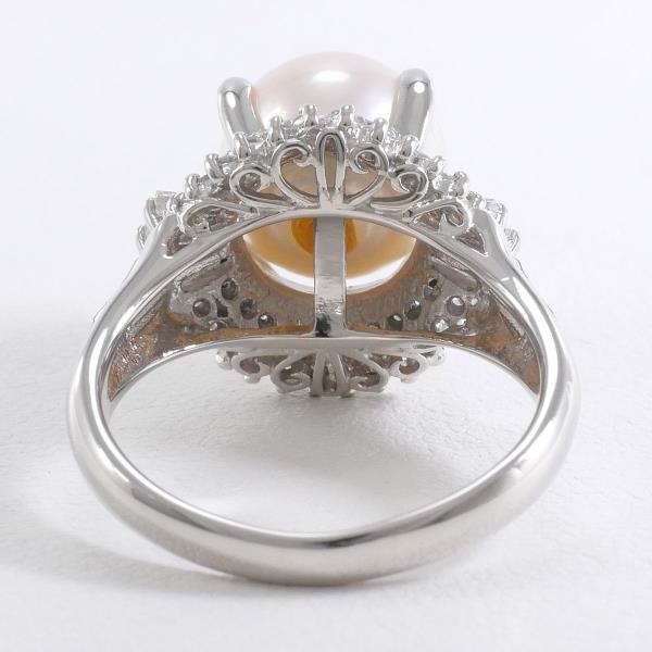 PT900 Platinum Pearl Ring with Diamond in Excellent Condition