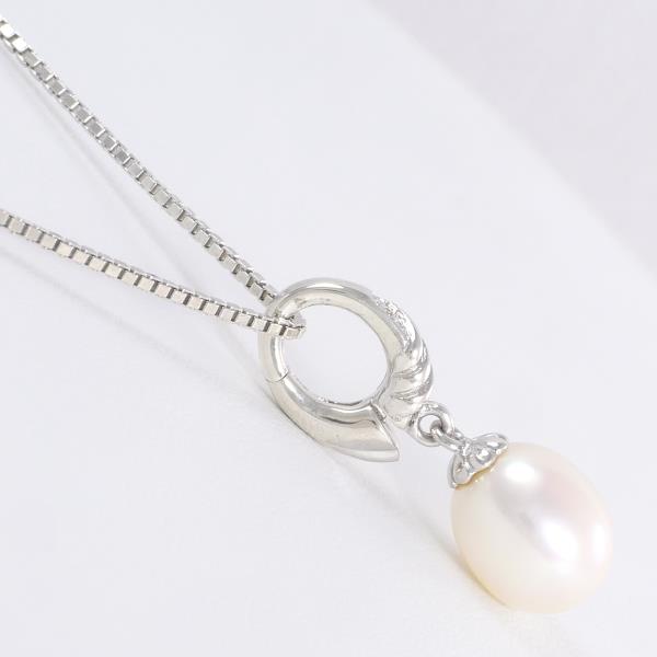 Silver Pearl Zirconia Necklace in Excellent Condition