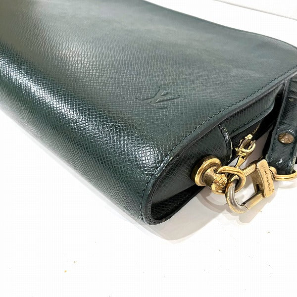 Louis Vuitton Taiga Baikal Clutch Bag M30184