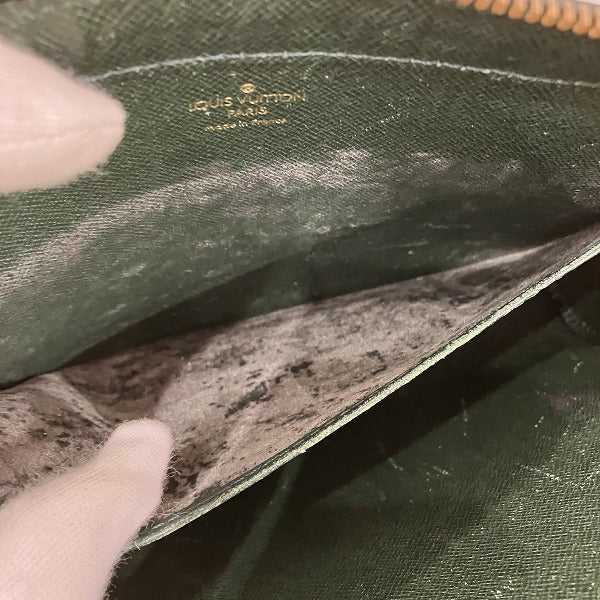 Louis Vuitton Taiga Baikal Clutch Bag M30184