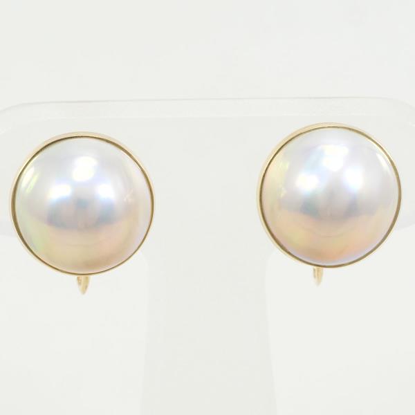 K18 Yellow Gold Mabe Pearl Earrings in Excellent Condition