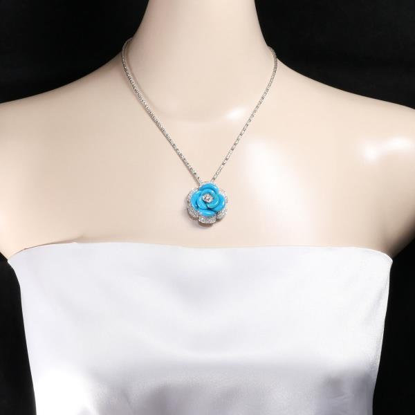 K18 White Gold Turquoise Diamond Necklace in Excellent Condition