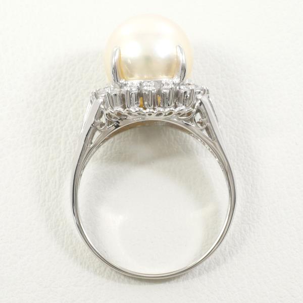 PT900 Platinum Pearl Ring with Diamond in Excellent Condition