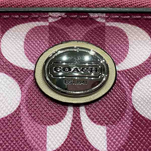 Coach PVC Leather Peyton Dream Pouch F50064 in Great Condition