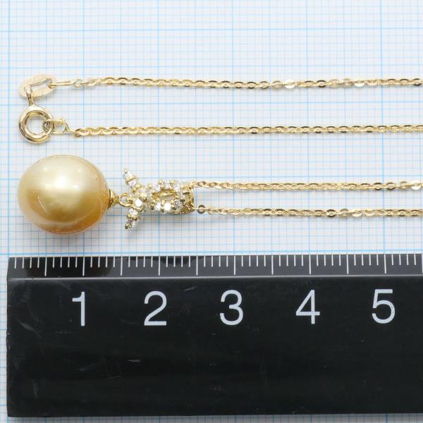 K18 Yellow Gold Pearl Diamond Necklace 0.15ct in Excellent Condition