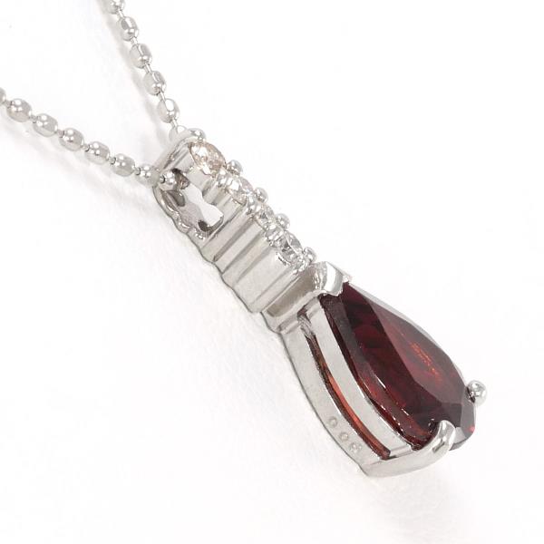 K18 White Gold Garnet Necklace