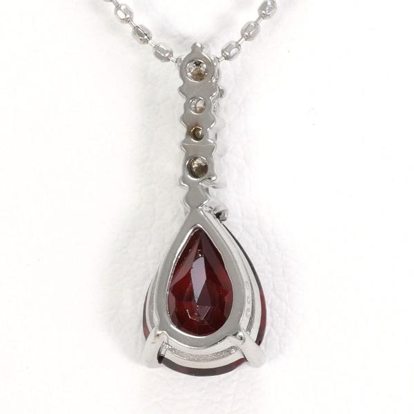 K18 White Gold Garnet Necklace