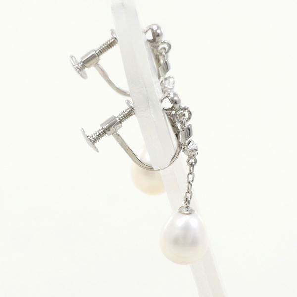 K10 White Gold Pearl Earrings in Excellent Condition