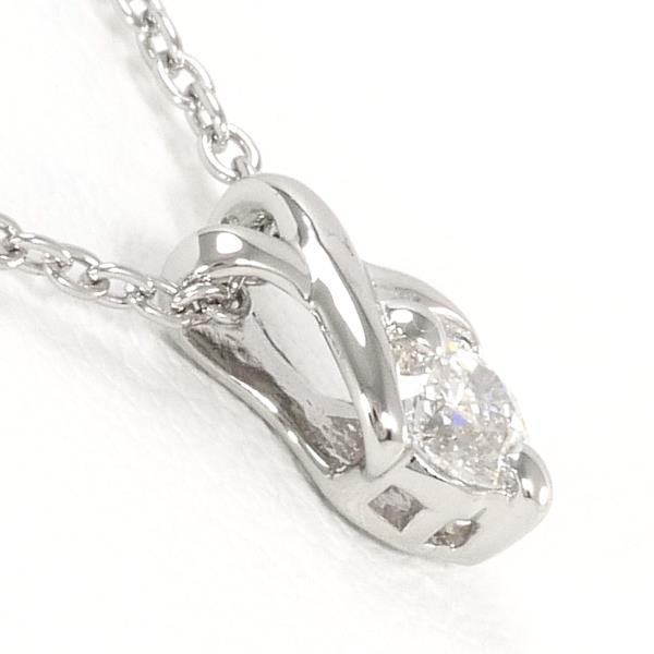 K18 White Gold Diamond Necklace in Excellent Condition