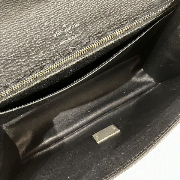 Louis Vuitton Taiga Selenga Clutch M30782