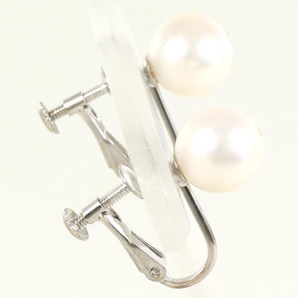 K18 White Gold Pearl Earrings in Excellent Condition