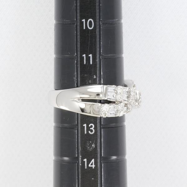 K18 White Gold Diamond Ring 12