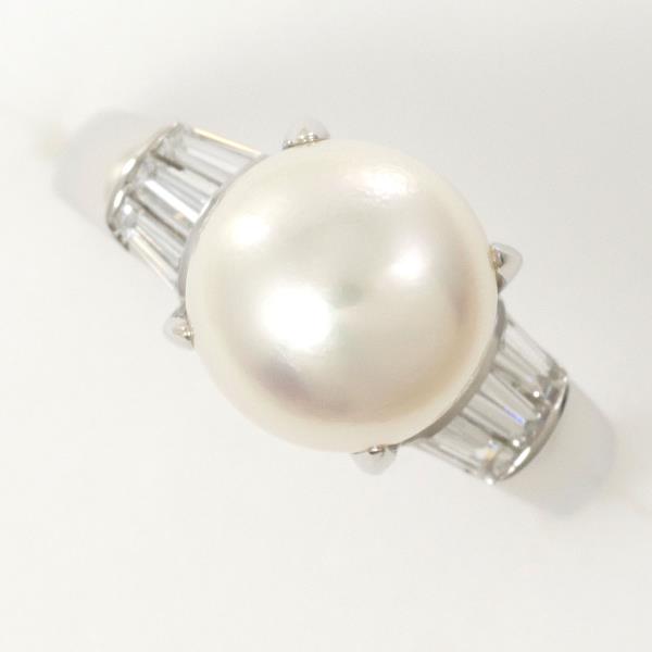 PT900 Platinum Pearl Ring with Diamond in Excellent Condition