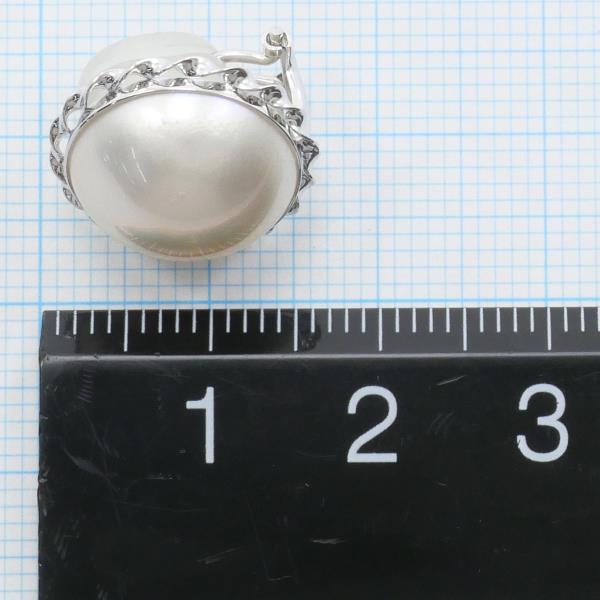 K14 White Gold Mabe Pearl Earrings in Excellent Condition