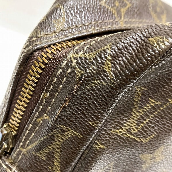 Louis Vuitton Monogram Toiletry Clutch M47522 in Good Condition