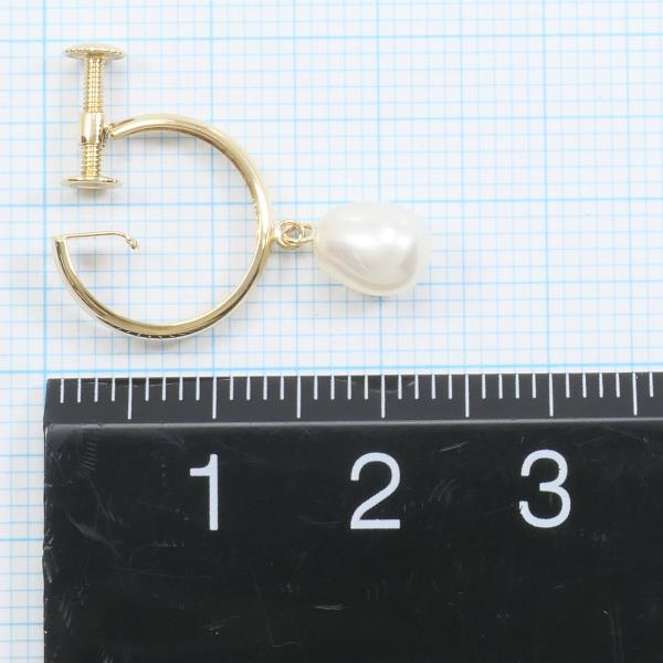 K18 Yellow Gold Pearl Earrings in Excellent Condition