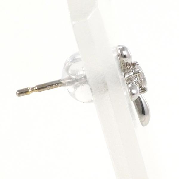 K18 White Gold Diamond Earring 0.06ct in Great Condition