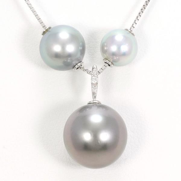 K18 White Gold Pearl Diamond Necklace in Excellent Condition