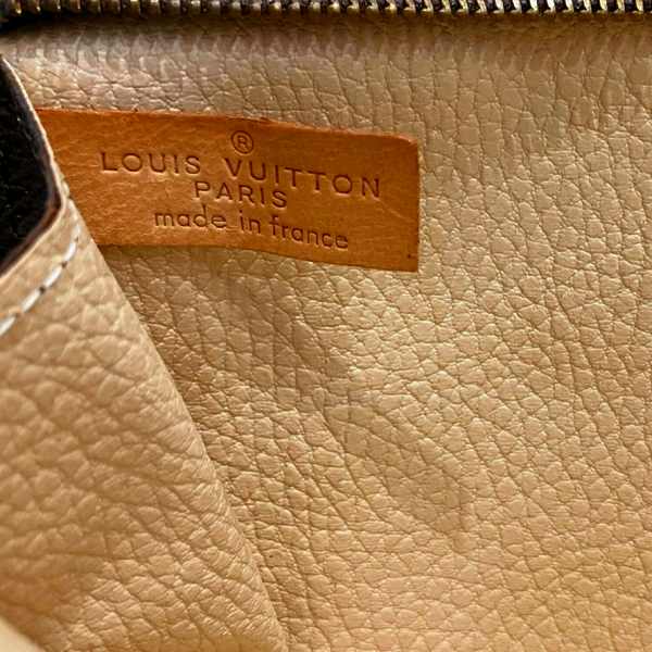 Louis Vuitton Monogram Pochette Toilette 26 Clutch M47542 in Good Condition