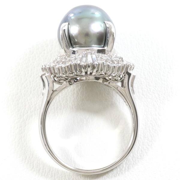 PT900 Platinum Ring with Black Pearl and Diamond in Excellent Condition